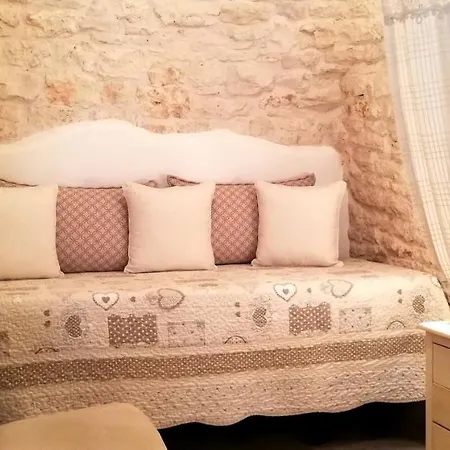 Trullo Del Vescovo